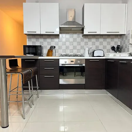 3 Bedroom - Close To Promenade * Sliema